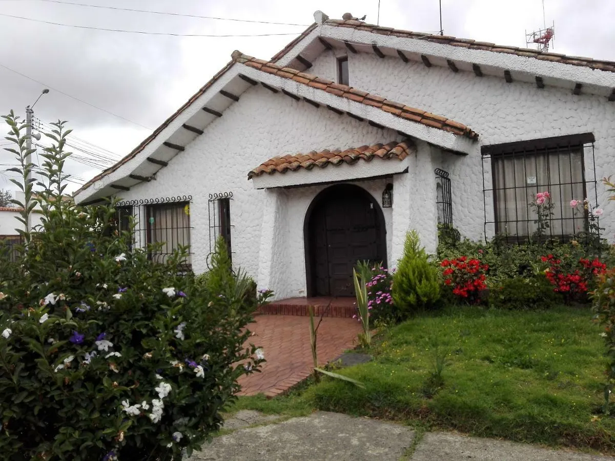 Villa Suite Emanuel Bogota 4*,